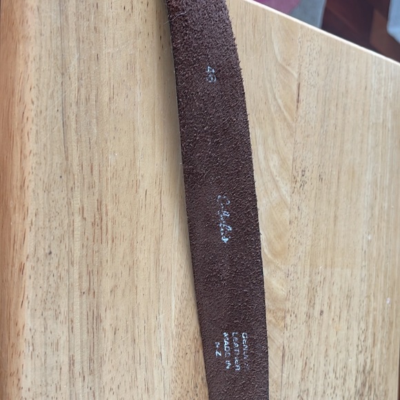 Cabelas Men's Brown Genuine Leather Belt Size 46 Used but excellent condition - Picture 3 of 3